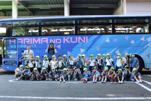 播磨乃国観光バスの前での記念写真