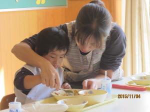 3歳児給食開始（4日）の画像3