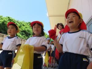 ペーロン祭パレード参加(5歳児）（29日）の画像1