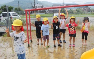 シャワーを浴びながら記念撮影