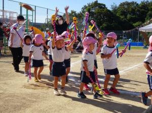 3歳児が入場している写真