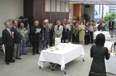 相生市歌を歌う市長