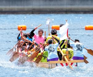 水飛沫に舞う　金剛秀樹画像