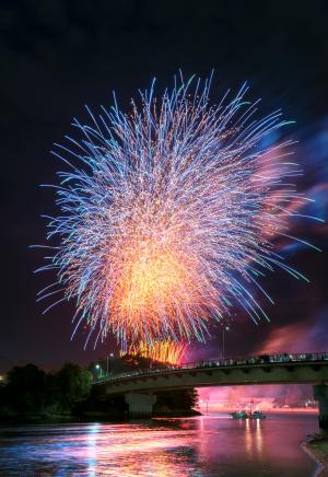 相生大橋と花火　澤田憲志