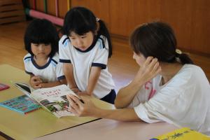 選書会の様子