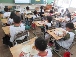 給食の様子