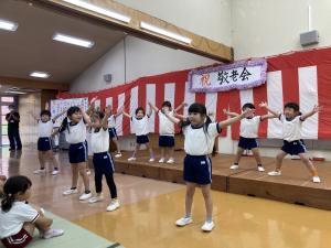 リズムジャンプをしている写真