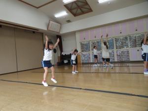 リズムジャンプをしている様子