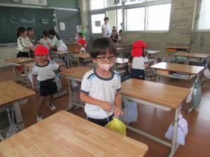 宝探しをしている様子