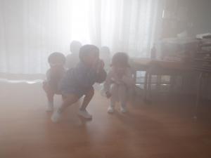 煙体験をしているところ