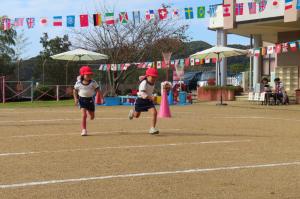 かけっこをしているところ