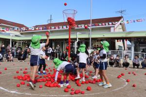 玉入れをしているところ