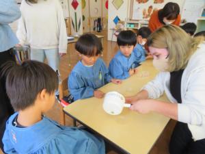 キャンドル作りの様子