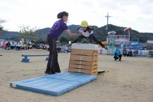 跳び箱をしている写真