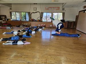 着衣着火訓練をしている写真