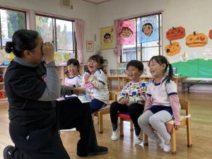 英語活動の写真