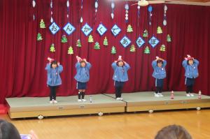 音楽であ・そ・ぼで歌を歌っているところ