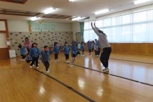 リズムジャンプをしているところ