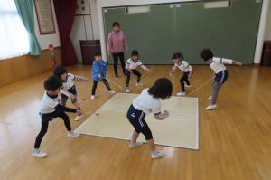 こままわし大会で鉄芯ゴマを回しているところ