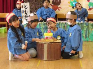 ４歳児が劇遊びをしているところ