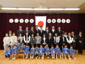 入園式の集合写真
